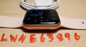 Good
													Apple Watch Series 5 44mm - Gold, A2093 - GPS, Aluminum, photo 1 of 4