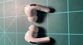 Used
													Apple AirPods Pro 2nd Gen - Lightning, photo 4 of 8
