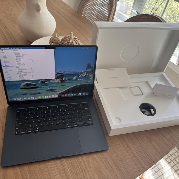 MacBook Air 2023 (M2) - 15 inch - 256 GB, Midnight, 8 GB, Apple M2