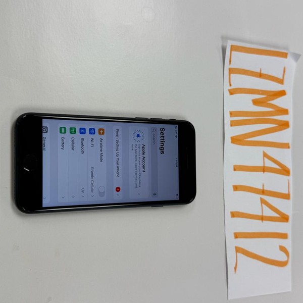 Apple iPhone SE 3rd Gen 2022 - Unlocked, 64 GB, Midnight, A2595