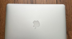 Good
													MacBook Air 2017 - 13" - I7, Silver, 256 GB, 8 GB, photo 4 of 10