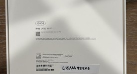 New
													Apple iPad 11th Gen - Wi-Fi, Silver, 128 GB, A3354, photo 2 of 2