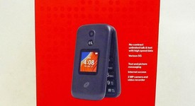 New
													TCL Flip Phone, photo 1 of 3