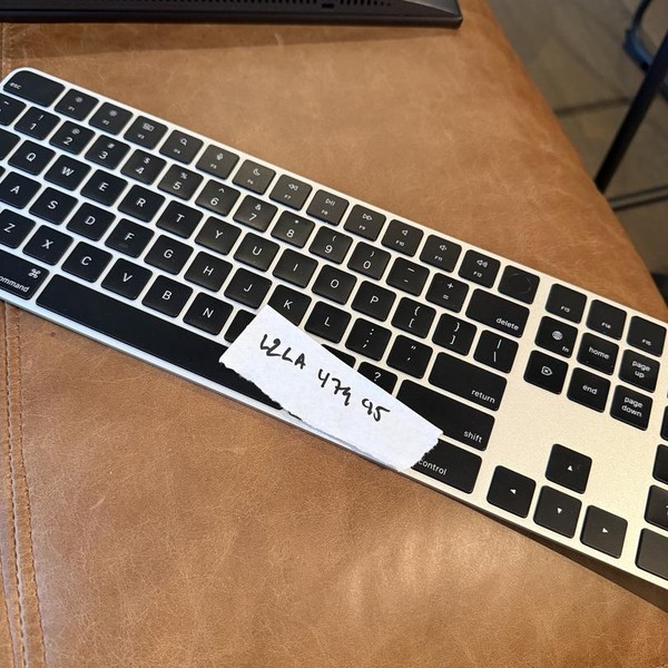 Apple Magic Keyboard - Touch ID and Numeric Keypad - Black