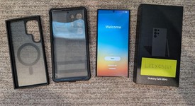 Mint
													Samsung Galaxy S24 Ultra - Unlocked, Black, 256 GB, 12 GB, SM-S928U1, photo 1 of 7