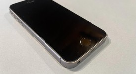 Good
													Apple iPhone SE 1st Gen 2016 - Unlocked, Grey, 128 GB, A1662, photo 3 of 13