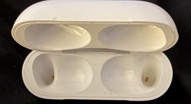 Used
													Apple AirPods Pro 2 - USB-C, photo 3 of 17