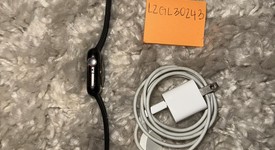 Good
													Apple Watch Series 5 40mm - AT&T, Silver, A2094 Cellular, Aluminum, photo 2 of 4