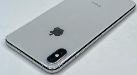 Good
													Apple iPhone Xs Max - Unlocked, Silver, 64 GB, A1921, photo 3 of 7
