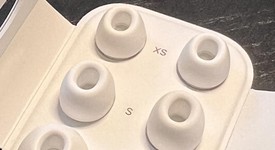 Used
													Apple AirPods Pro 2nd Gen - Lightning, photo 5 of 5