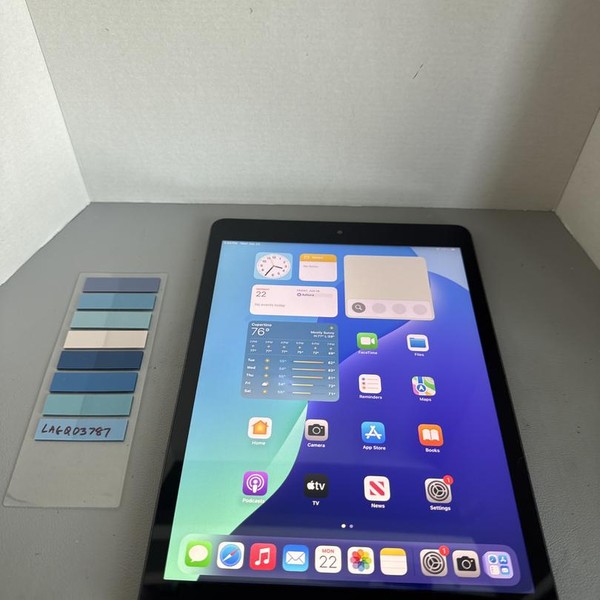 Apple iPad (7th Gen) - Wi-Fi, 32 GB, Gray, A2197