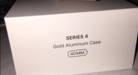 Mint
													Apple Watch Series 4 40mm - Gold, A1977 - GPS, Aluminum, photo 3 of 8