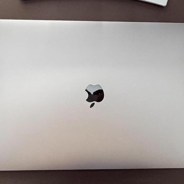 MacBook Pro 2019 - 16 inch - 512 GB, Gray, 16 GB, Intel Core i7