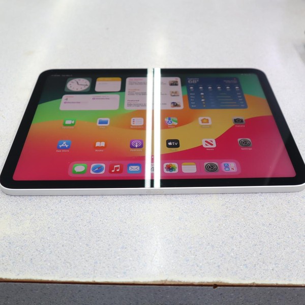 Apple iPad 10th Gen - Wi-Fi, 64 GB, Silver, A2696