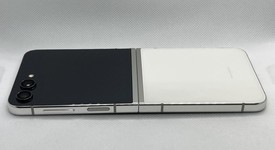 Good
													Samsung Galaxy Z Flip5 - Verizon, Cream, 512 GB, 8 GB, SM-F731U, photo 1 of 3