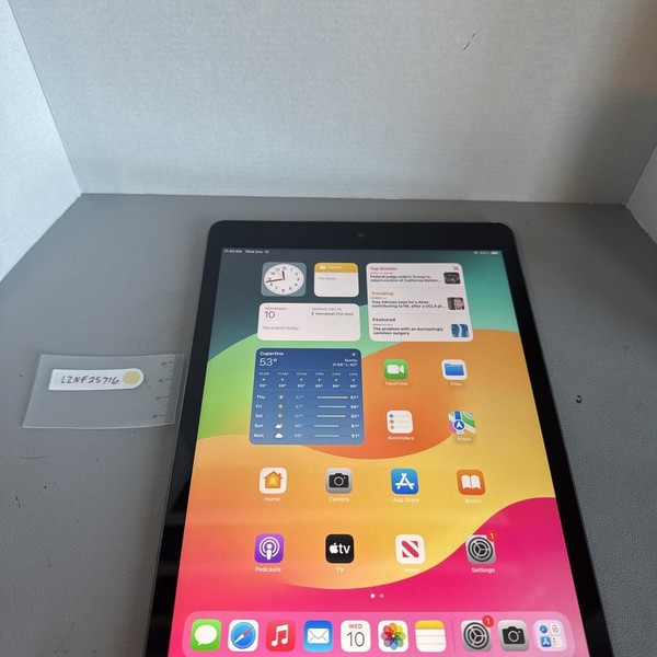 Apple iPad 9th Gen - Unlocked, 64 GB, Gray, A2603