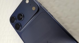 Mint
													Apple iPhone 17 Pro Max - Unlocked, Deep Blue, 512 GB, A3257, photo 5 of 6