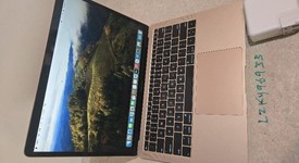 Fair
													MacBook Air 2019 - 13" - I5, Gold, 256 GB, 8 GB, photo 1 of 7