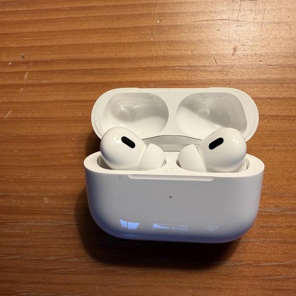 Apple AirPods Pro 2 - Lightning