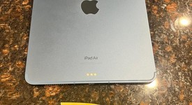Mint
													Apple iPad Air 5th Gen - Unlocked, Blue, 64 GB, A2589, photo 5 of 11
