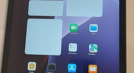 Mint
													Apple iPad 8th Gen - Unlocked, Gray, 128 GB, A2428, photo 6 of 6