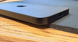 Mint
													Apple iPhone 16e - Unlocked, Black, 128 GB, A3212, photo 5 of 10