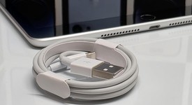 Good
													Apple iPad 9th Gen - Wi-Fi, Silver, 64 GB, A2602, photo 2 of 9