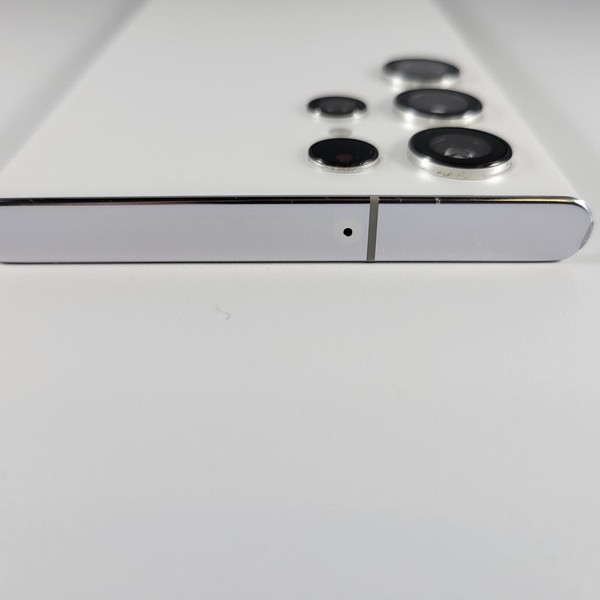 Samsung Galaxy S22 Ultra - Unlocked, 128 GB, White, 8 GB, SM-S908U1