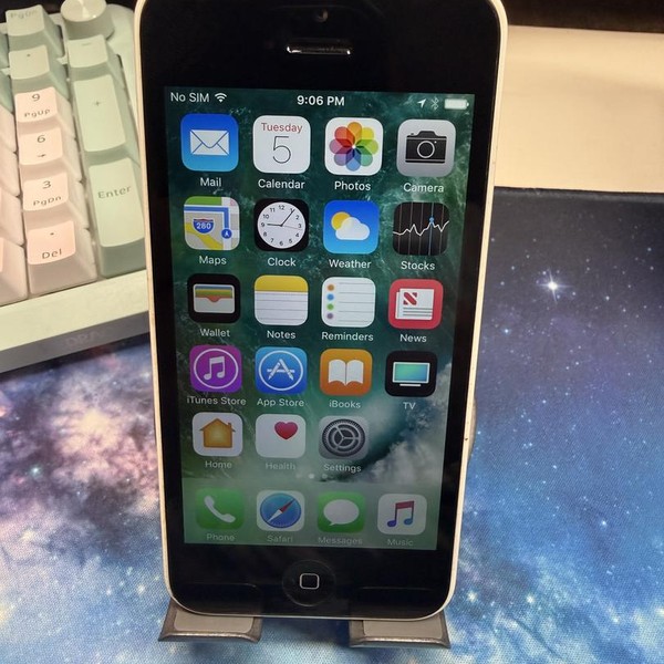 Apple iPhone 5C - AT&T, 16 GB, White, A1532
