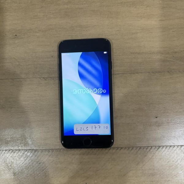 Apple iPhone SE 3rd Gen 2022 - Unlocked, 64 GB, Midnight, A2595