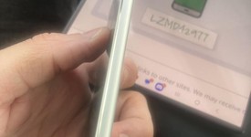 Mint
													Apple iPod Touch 6th Gen - Wi-Fi, Silver, 16 GB, photo 4 of 7