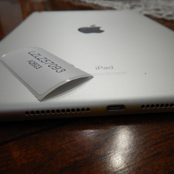 Apple iPad 9th Gen - Unlocked, 64 GB, Silver, A2603
