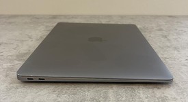 Good
													MacBook Air 2020 - 13" - Apple M1, Gray, 256 GB, 8 GB, photo 4 of 9