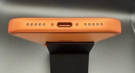 Good
													Apple iPhone 17 Pro - Unlocked, Cosmic Orange, 512 GB, A3256, photo 5 of 11