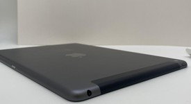Good
													Apple iPad 9th Gen - Unlocked, Gray, 64 GB, A2603, photo 5 of 5