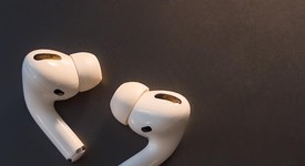 Used
													Apple AirPods Pro 1st Gen - Wireless Case, photo 4 of 8