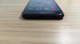 Good
													Apple iPhone SE 3rd Gen 2022 - Unlocked, Midnight, 64 GB, A2595, photo 3 of 12