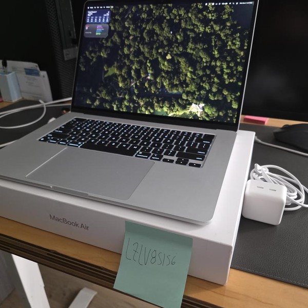 MacBook Air 2024 (M3) - 15 inch - 1 TB, Silver, 24 GB, Apple M3, 10-core GPU