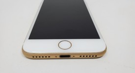 Good
													Apple iPhone 7 - Verizon, Gold, 32 GB, A1660, photo 3 of 6