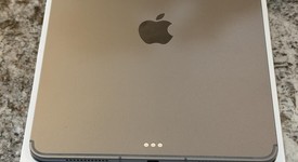 Mint
													Apple iPad Air 13" (M3) 2025 - Unlocked, Gray, 256 GB, photo 2 of 7