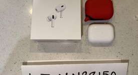 Used
													Apple AirPods Pro 2 - Lightning, photo 1 of 5