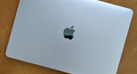 Fair
													MacBook Pro 2016 (With Touch Bar) - 13" - Gray, 512 GB, 16 GB, photo 2 of 16