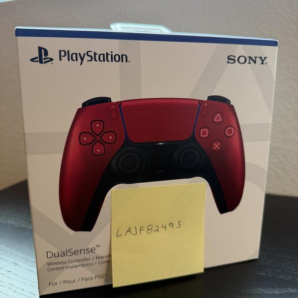 DualSense Wireless Controller - Volcanic Red