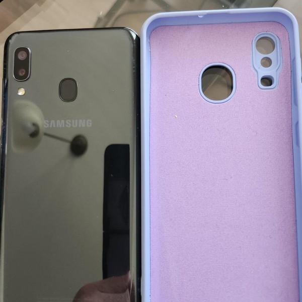 Samsung Galaxy A20 - Unlocked, 32 GB, Black, 3 GB