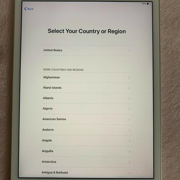 Apple iPad 5th Gen - Unlocked, 32 GB, Silver, A1823