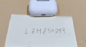 Used
													Apple AirPods Pro 2 - USB-C, photo 2 of 3