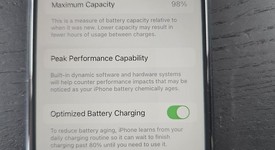 Good
													Apple iPhone SE 3rd Gen 2022 - Unlocked, Midnight, 64 GB, A2595, photo 1 of 9