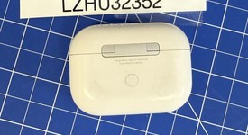 Used
													Apple AirPods Pro 1st Gen - MagSafe Case, photo 2 of 5