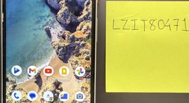 Mint
													Google Pixel 2 XL - Unlocked, Black & White, 64 GB, Google Edition, photo 2 of 6