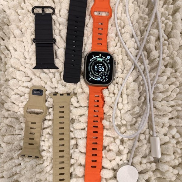 Apple Watch Ultra 2 49mm - Unlocked, Natural, A2986